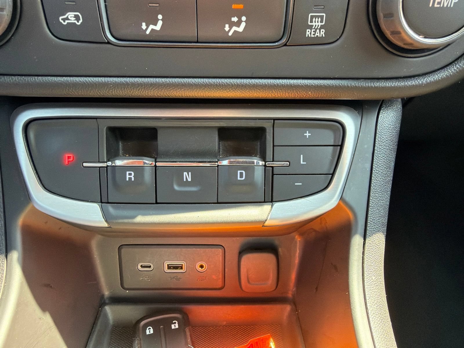 Used 2024 GMC Terrain SLE AWD/4WD image 20