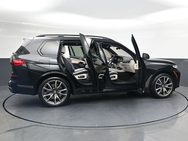 Used 2020 BMW X7 M50i w/ Dynamic Handling Package AWD/4WD image 36