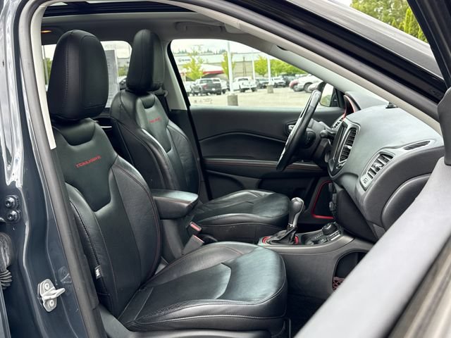 Used 2017 Jeep Compass Trailhawk w/ Leather Interior Group AWD/4WD image 25