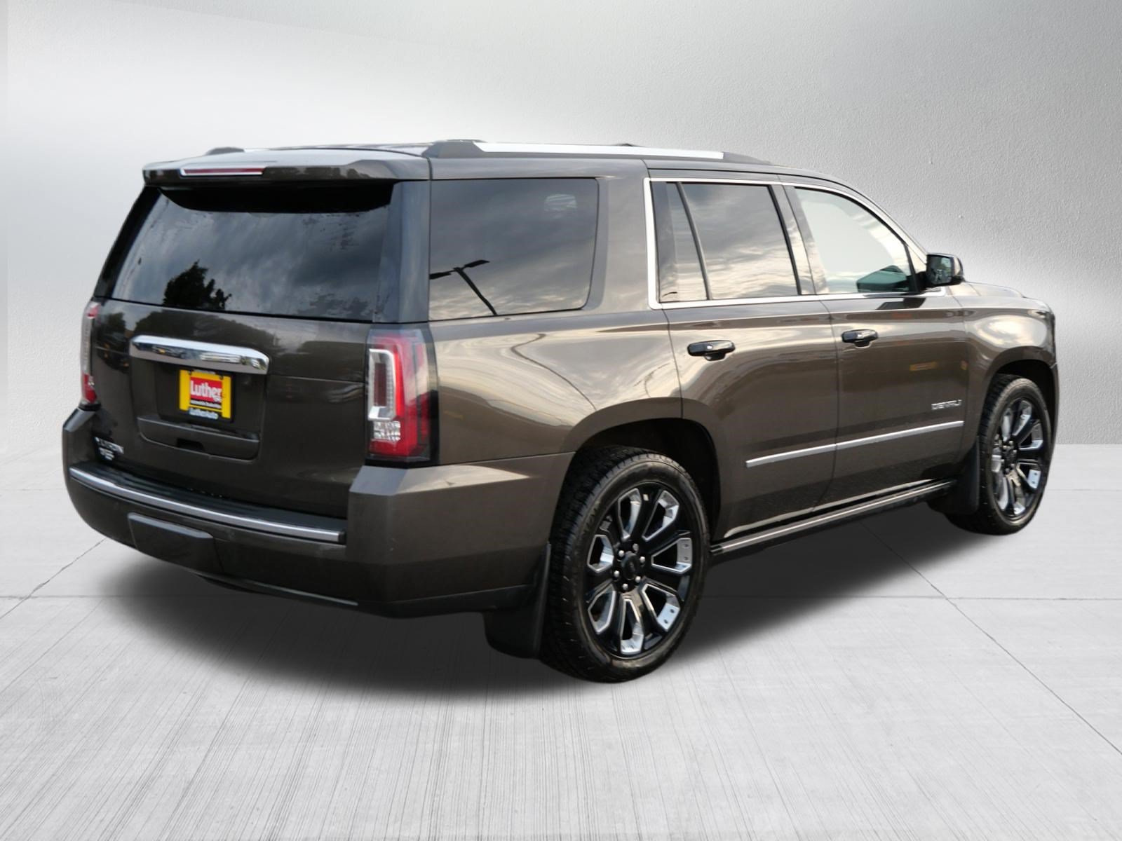 Certified 2019 GMC Yukon Denali w/ Denali Ultimate Package AWD/4WD image 7