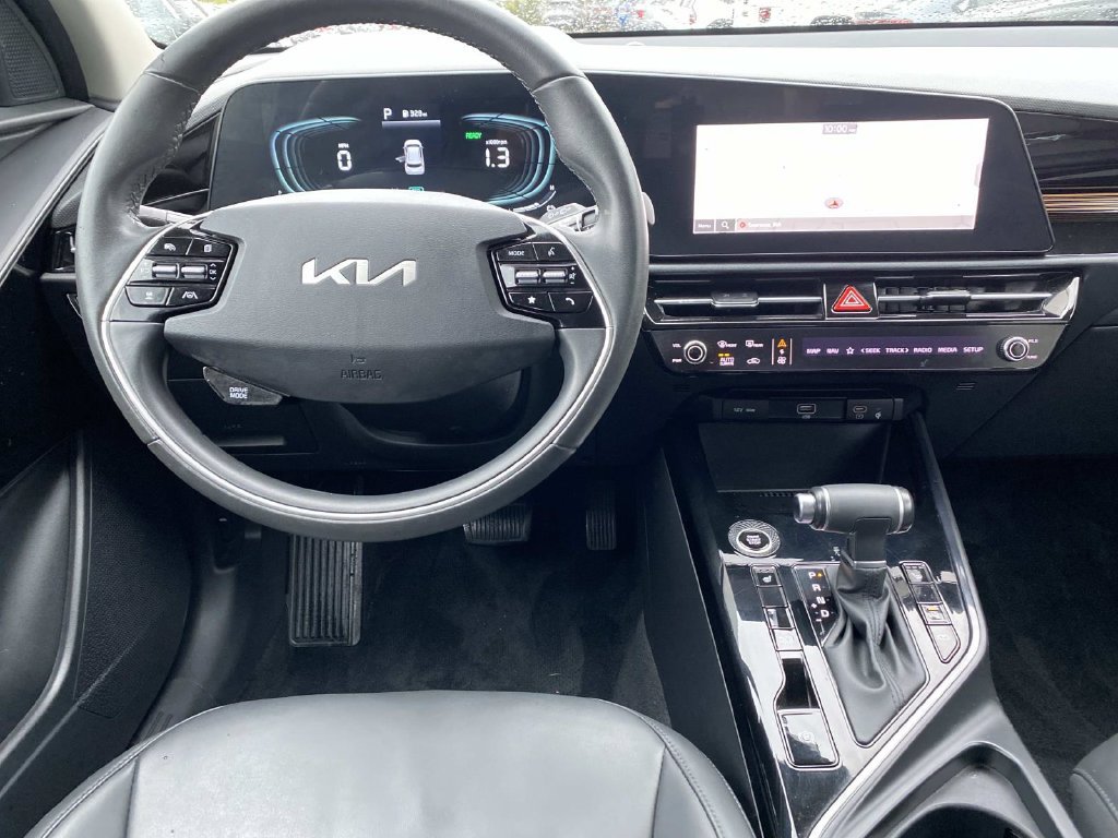Used 2024 Kia Niro EX FWD image 11
