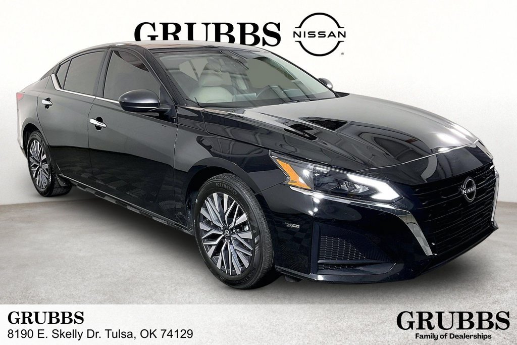 Used 2025 Nissan Altima 2.5 SV