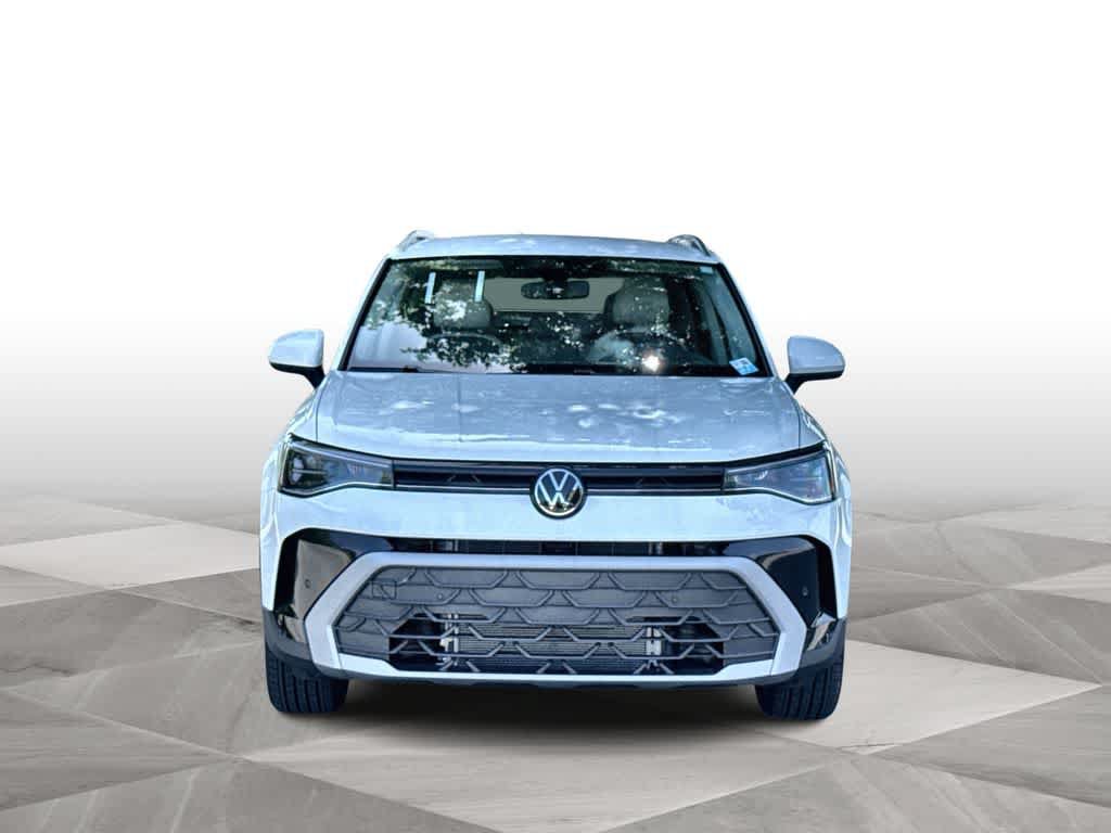 New 2026 Volkswagen Taos SE FWD image 3