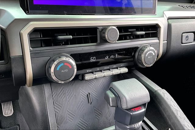 Used 2025 Toyota Tacoma TRD Off-Road image 23