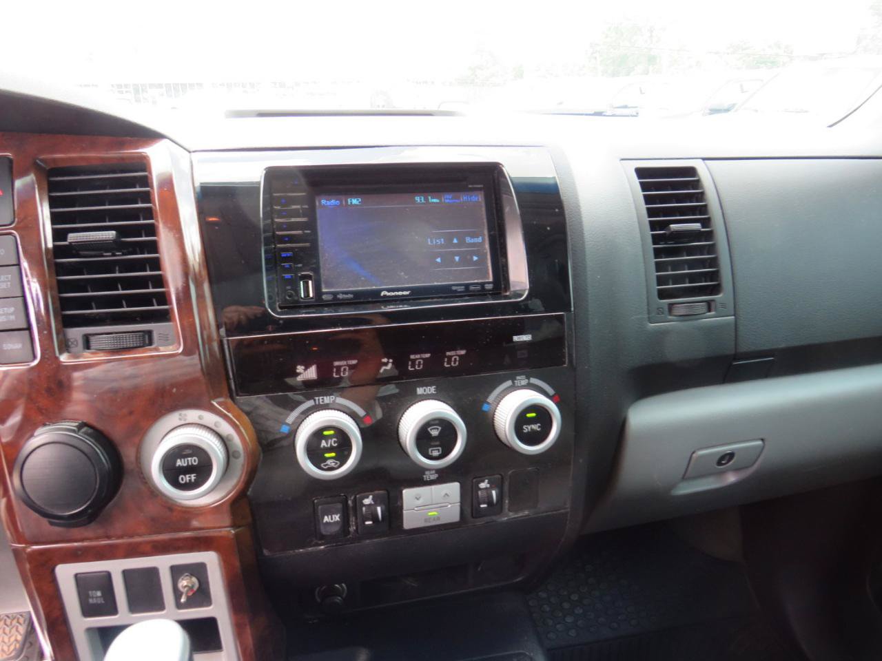 Used 2008 Toyota Sequoia Limited RWD image 14