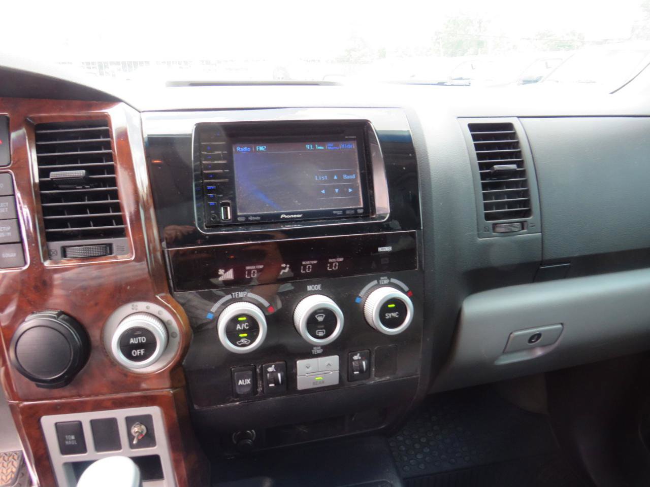 Used 2008 Toyota Sequoia Limited RWD image 14