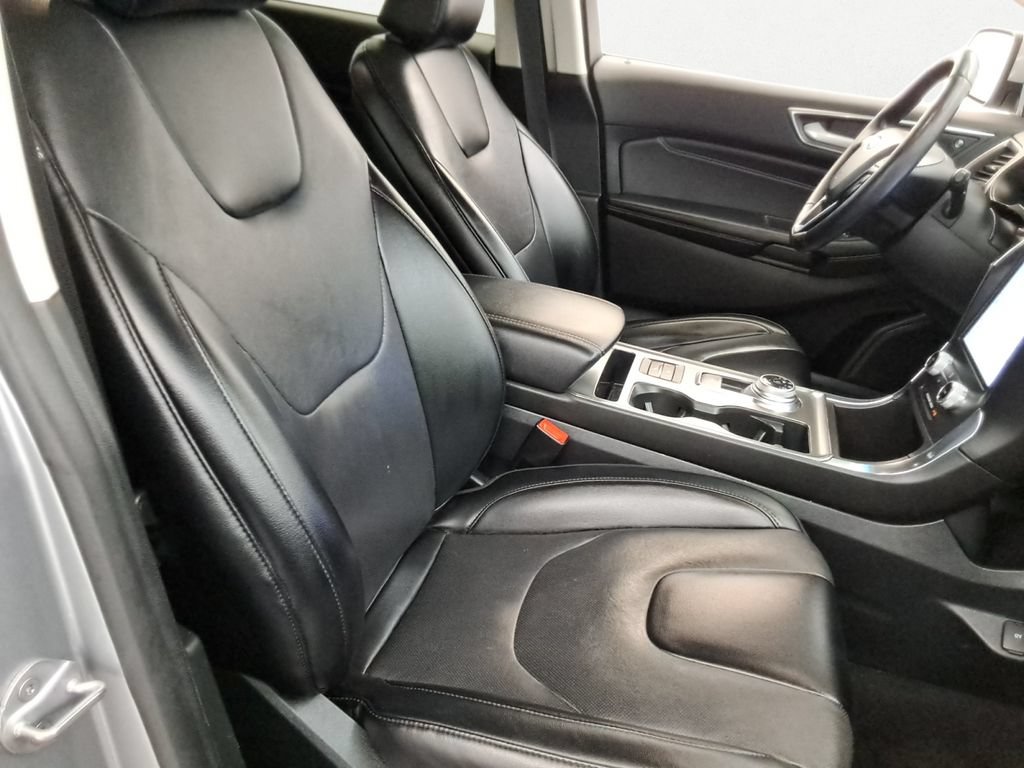 Used 2022 Ford Edge Titanium w/ Equipment Group 301A AWD/4WD image 14