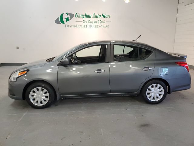 Used 2016 Nissan Versa SV w/ SV Tech Package FWD image 3