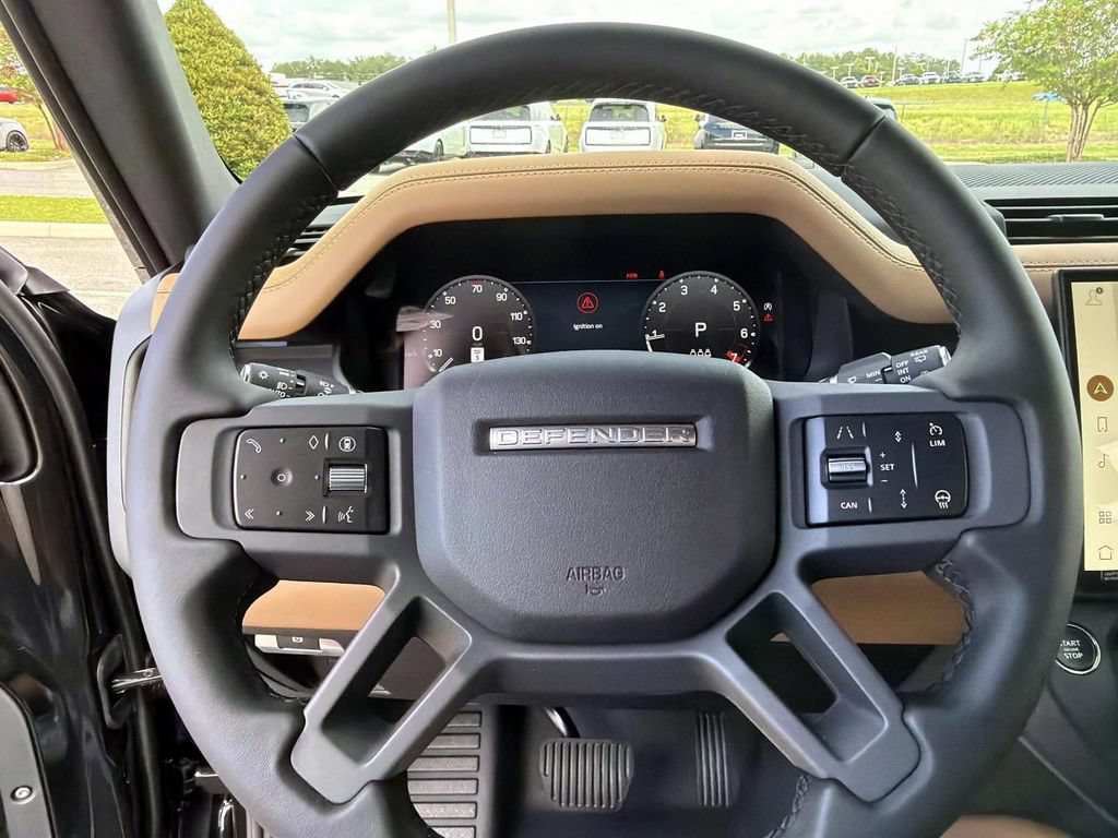 New 2026 Land Rover Defender 110 X-Dynamic SE AWD/4WD image 28