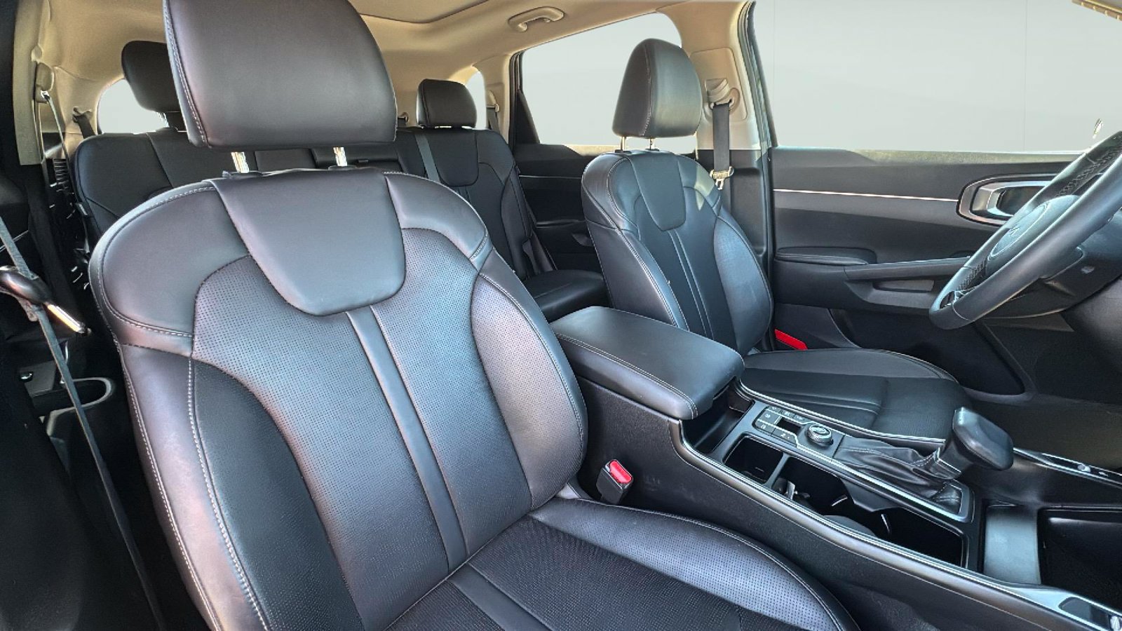 Used 2025 Kia Sorento S w/ Panoramic Sunroof Package FWD image 23