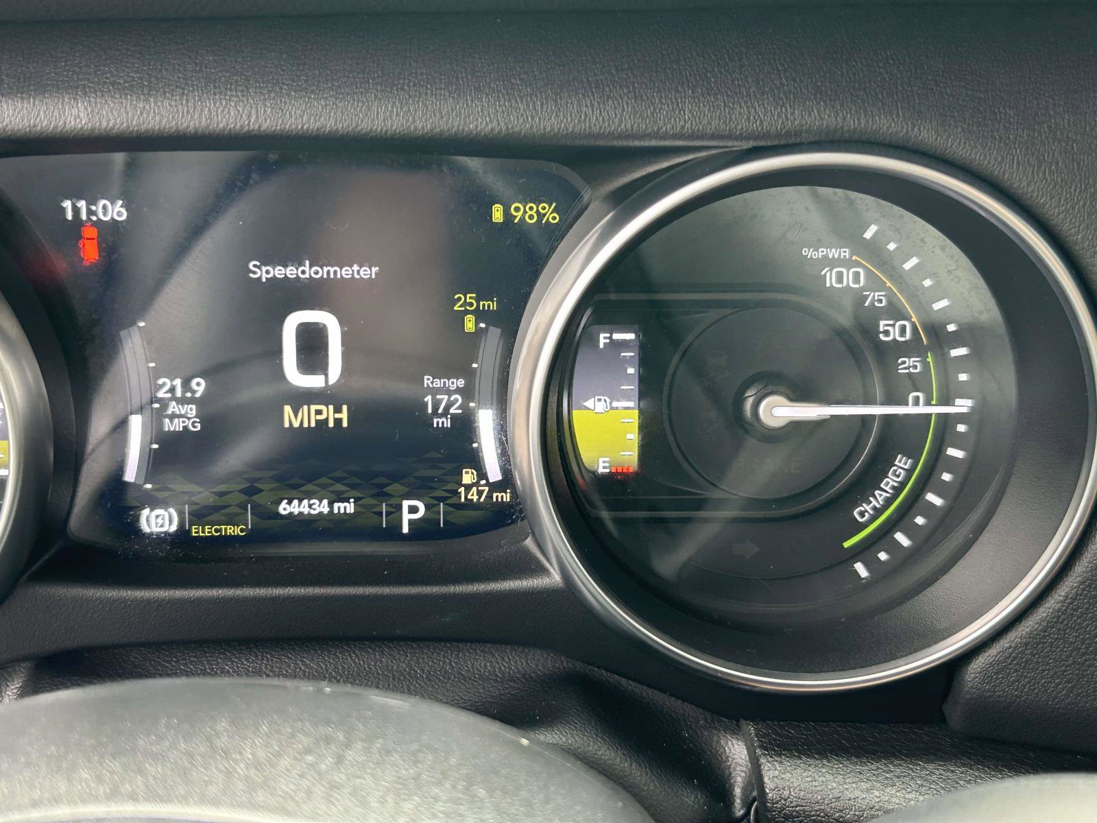 Used 2023 Jeep Wrangler Unlimited Sahara w/ Cold Weather Group image 24