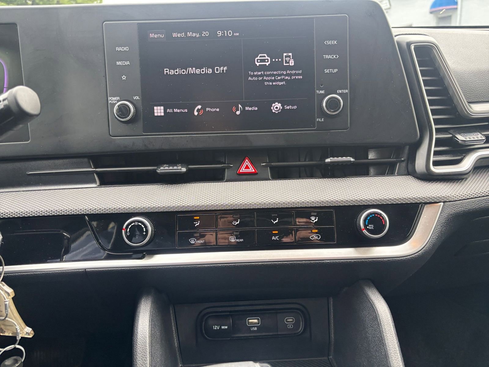 Used 2025 Kia Sportage LX FWD image 17