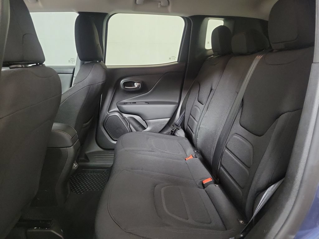 Used 2022 Jeep Renegade Latitude AWD/4WD image 24