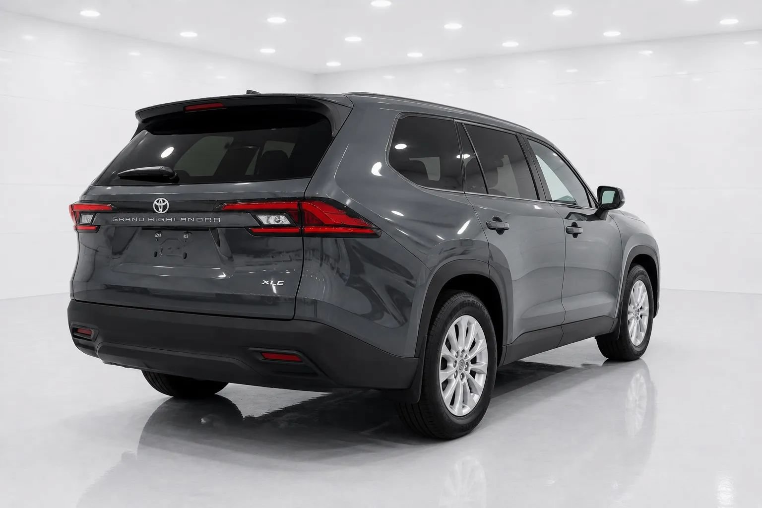 Used 2025 Toyota Grand Highlander AWD image 5