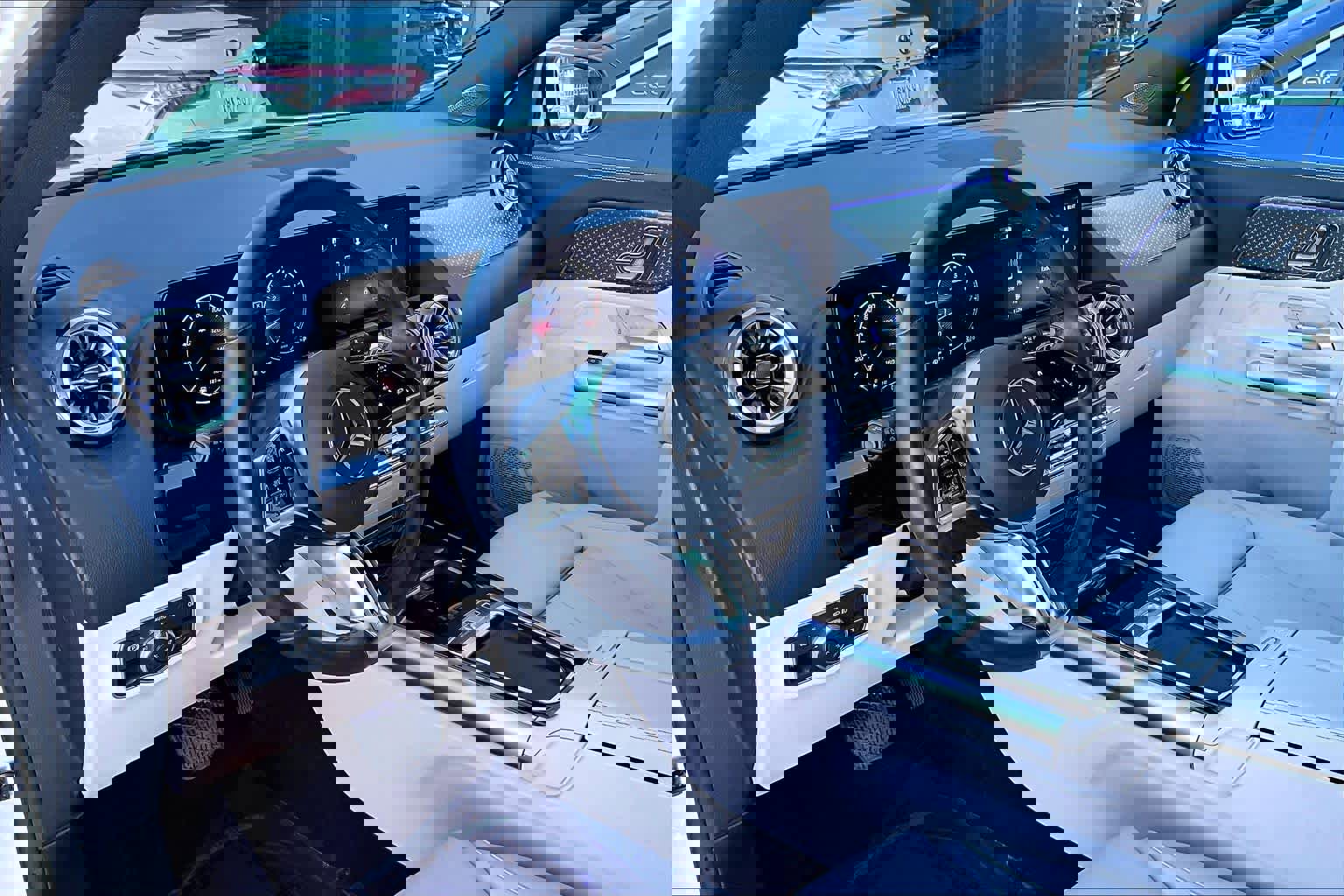 Used 2025 Mercedes-Benz GLA 250 image 17