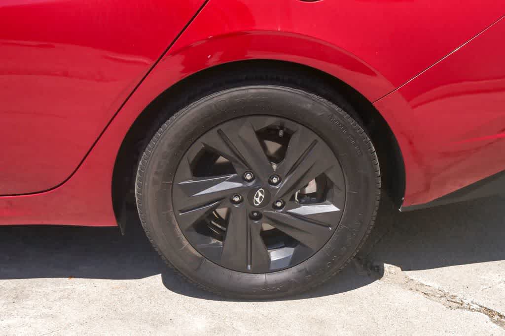 Used 2022 Hyundai Elantra Blue FWD image 6