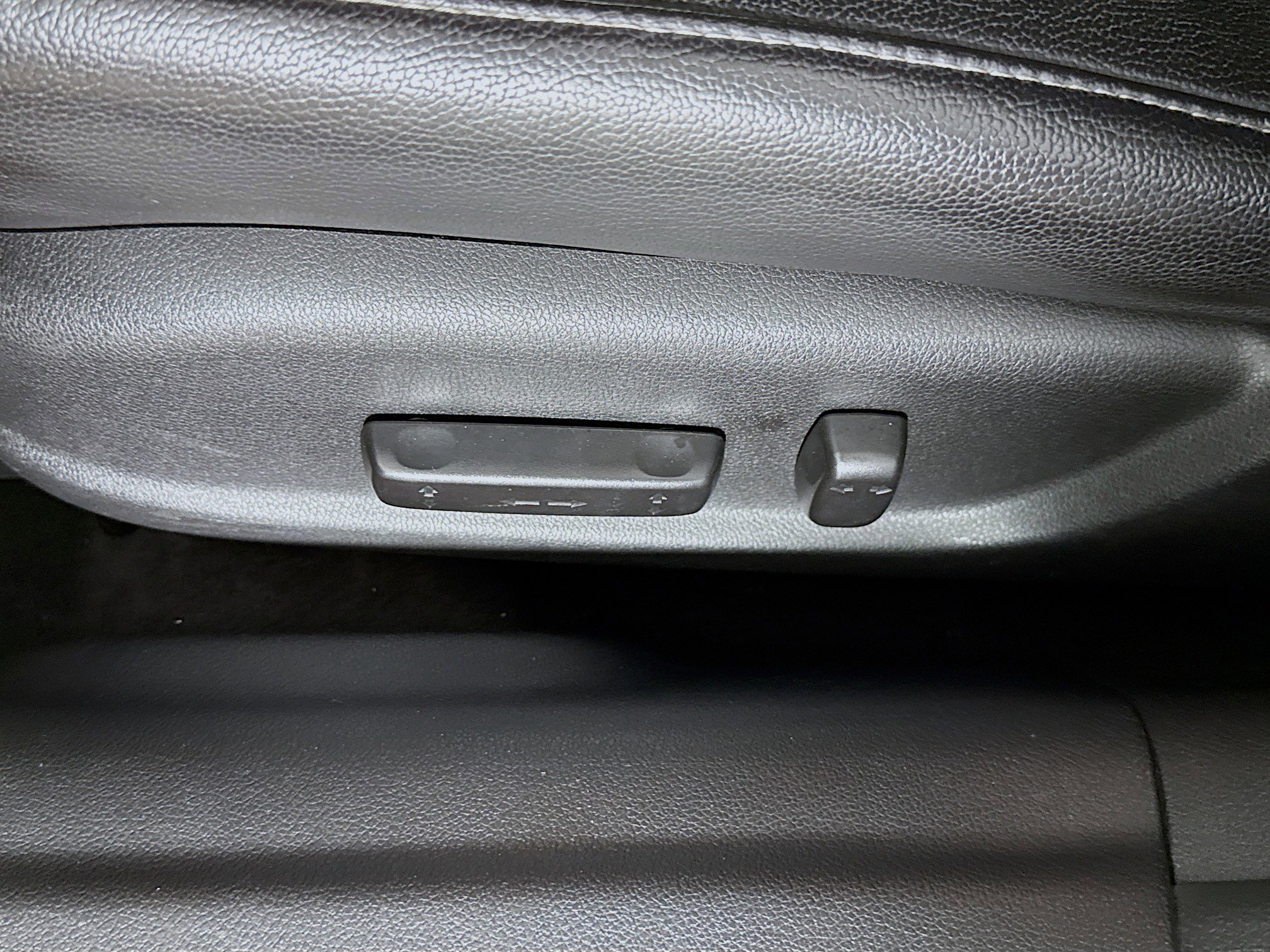 Used 2014 Acura ILX w/ Premium Package image 21