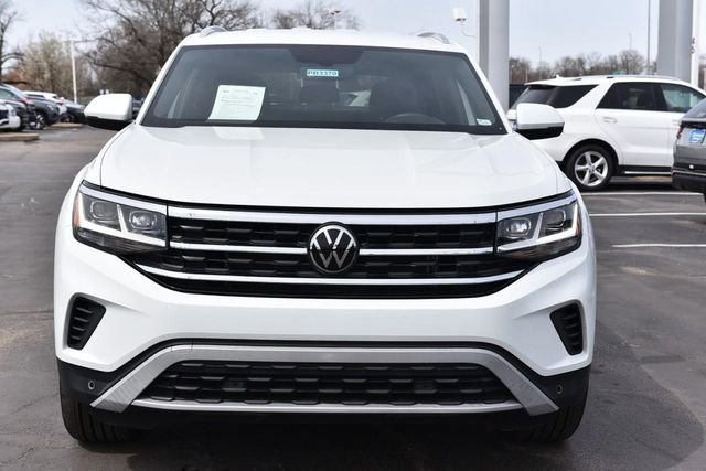 Used 2023 Volkswagen Atlas Cross Sport SE w/ Black Wheel Package image 4