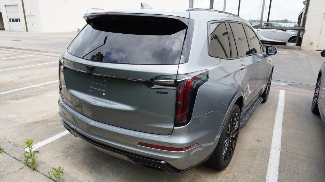 Used 2024 Cadillac XT6 Sport w/ Technology Package AWD/4WD image 6