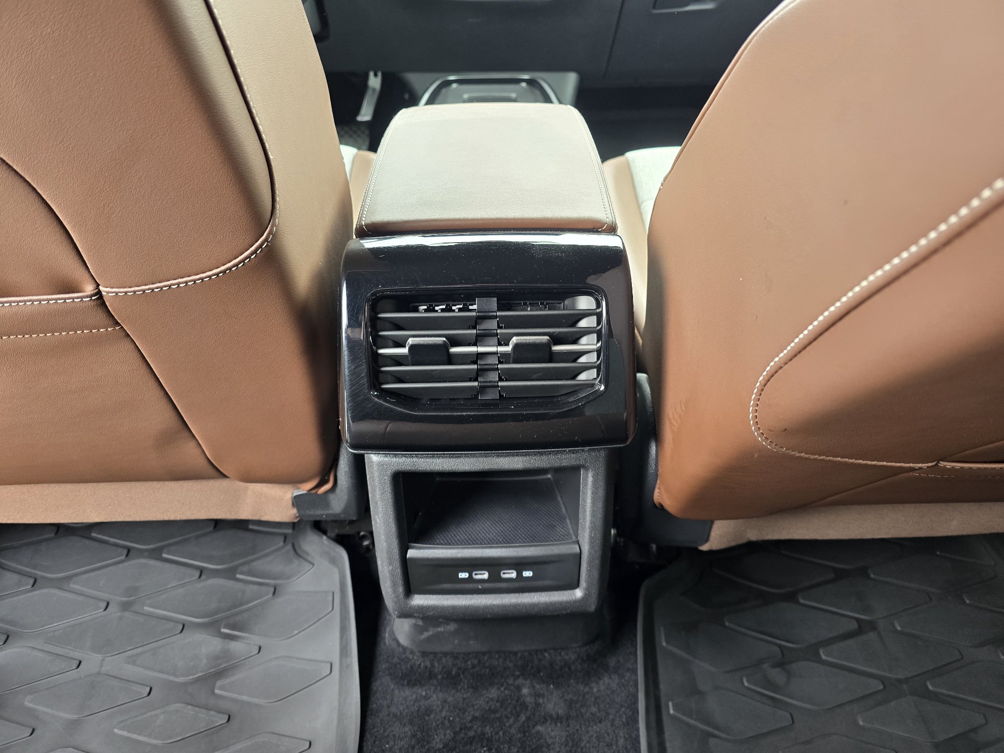 Used 2024 Volkswagen ID.4 2WD image 11