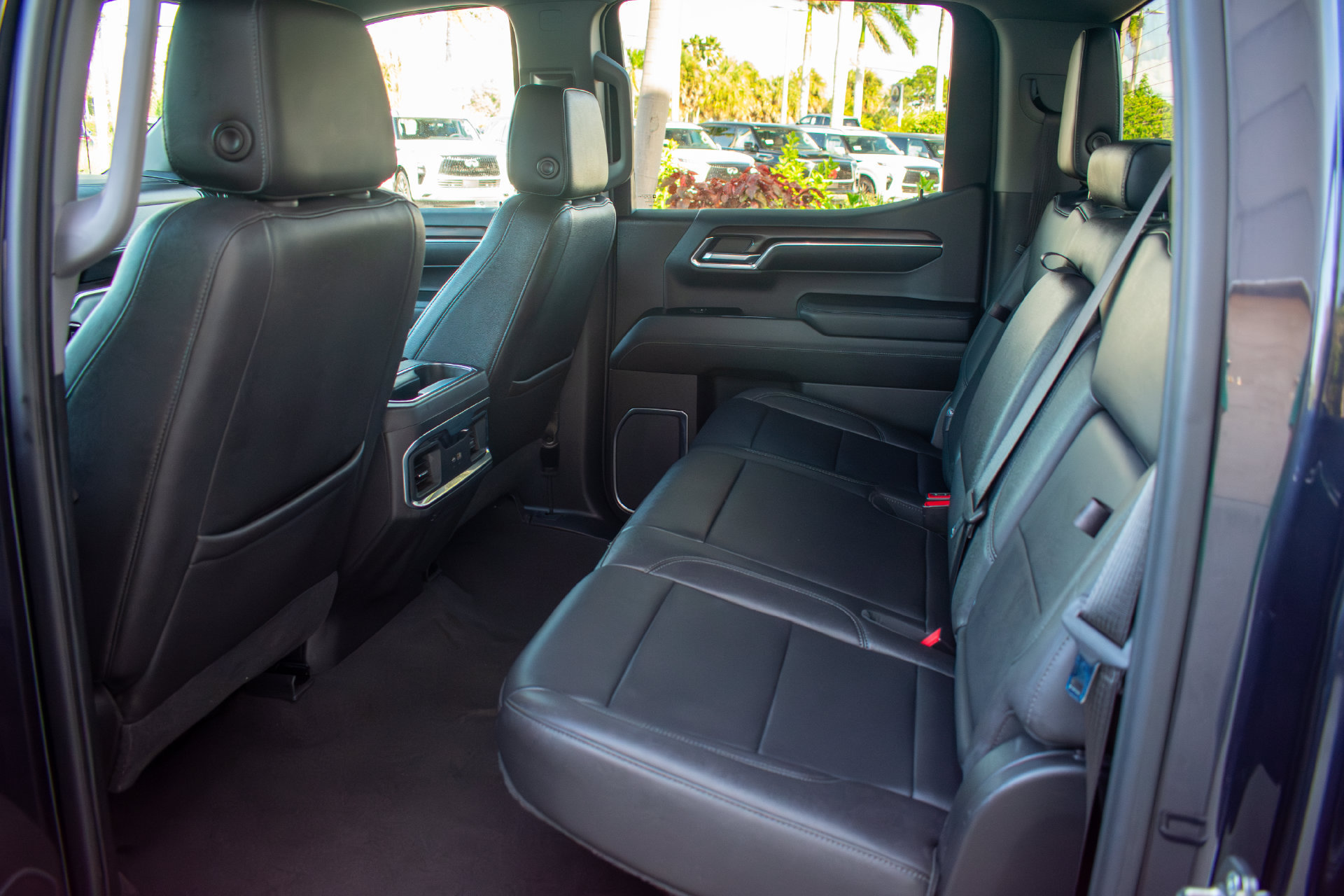 Used 2022 GMC Sierra 1500 SLT w/ SLT Premium Package RWD image 21
