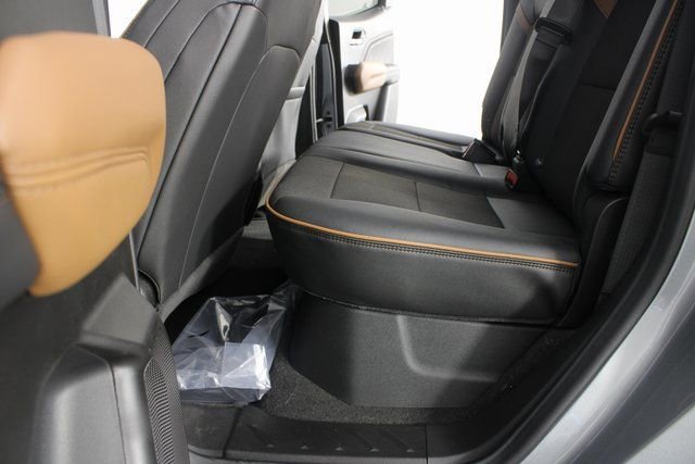 New 2026 GMC Canyon AT4 w/ Off-Road Front Bumper Package image 16