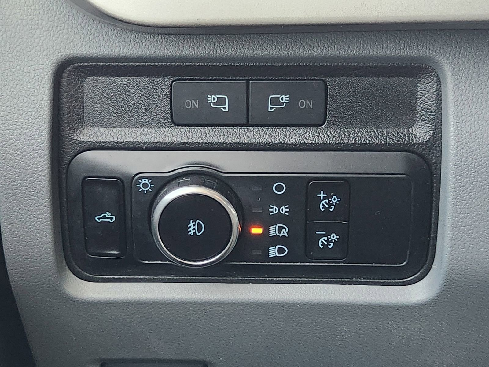 Used 2024 Ford F350 XLT w/ FX4 Off-Road Package image 24