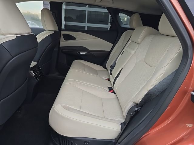 Used 2023 Lexus RX 350 w/ Cold Area Package image 31