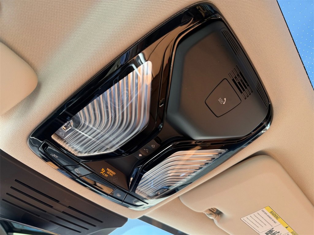 Certified 2026 BMW X7 xDrive40i w/ Executive Package image 34