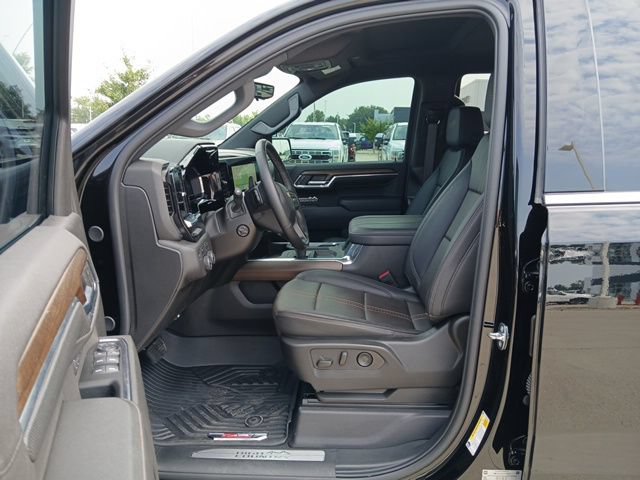 Certified 2024 Chevrolet Silverado 1500 High Country w/ Technology Package AWD/4WD image 15