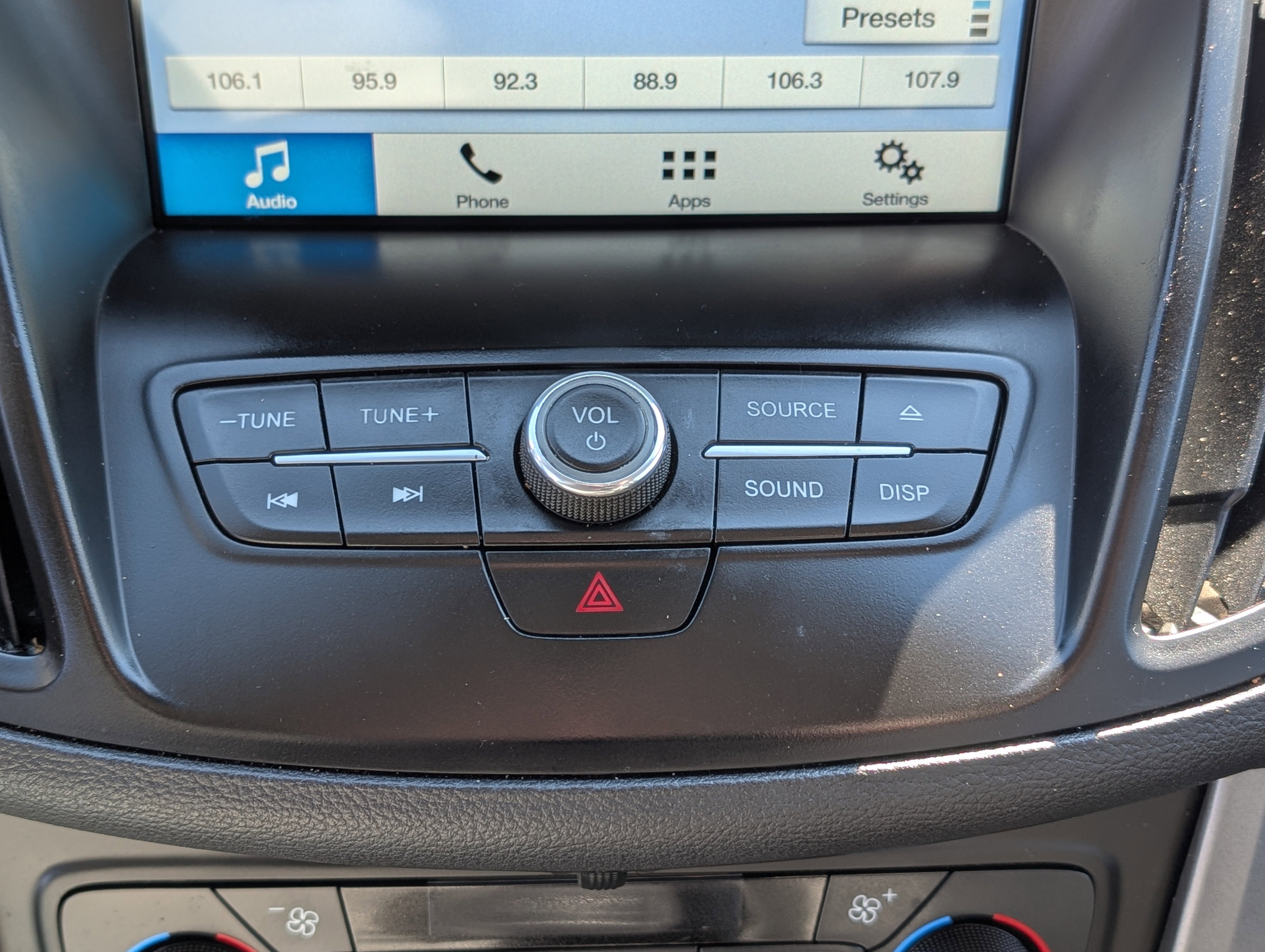 Certified 2018 Ford Escape SEL image 26