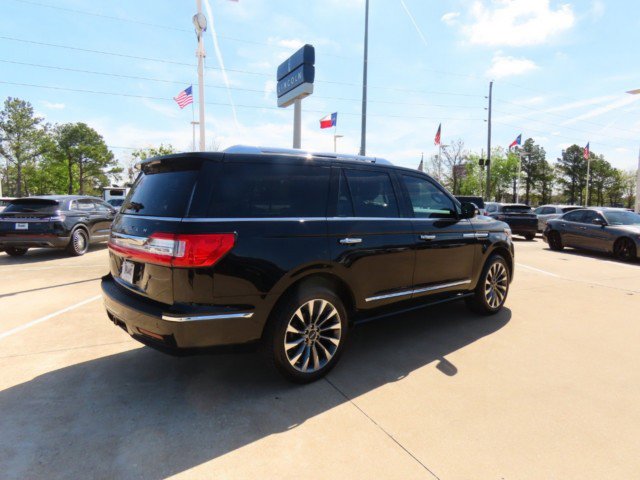 Used 2019 Lincoln Navigator Select image 9