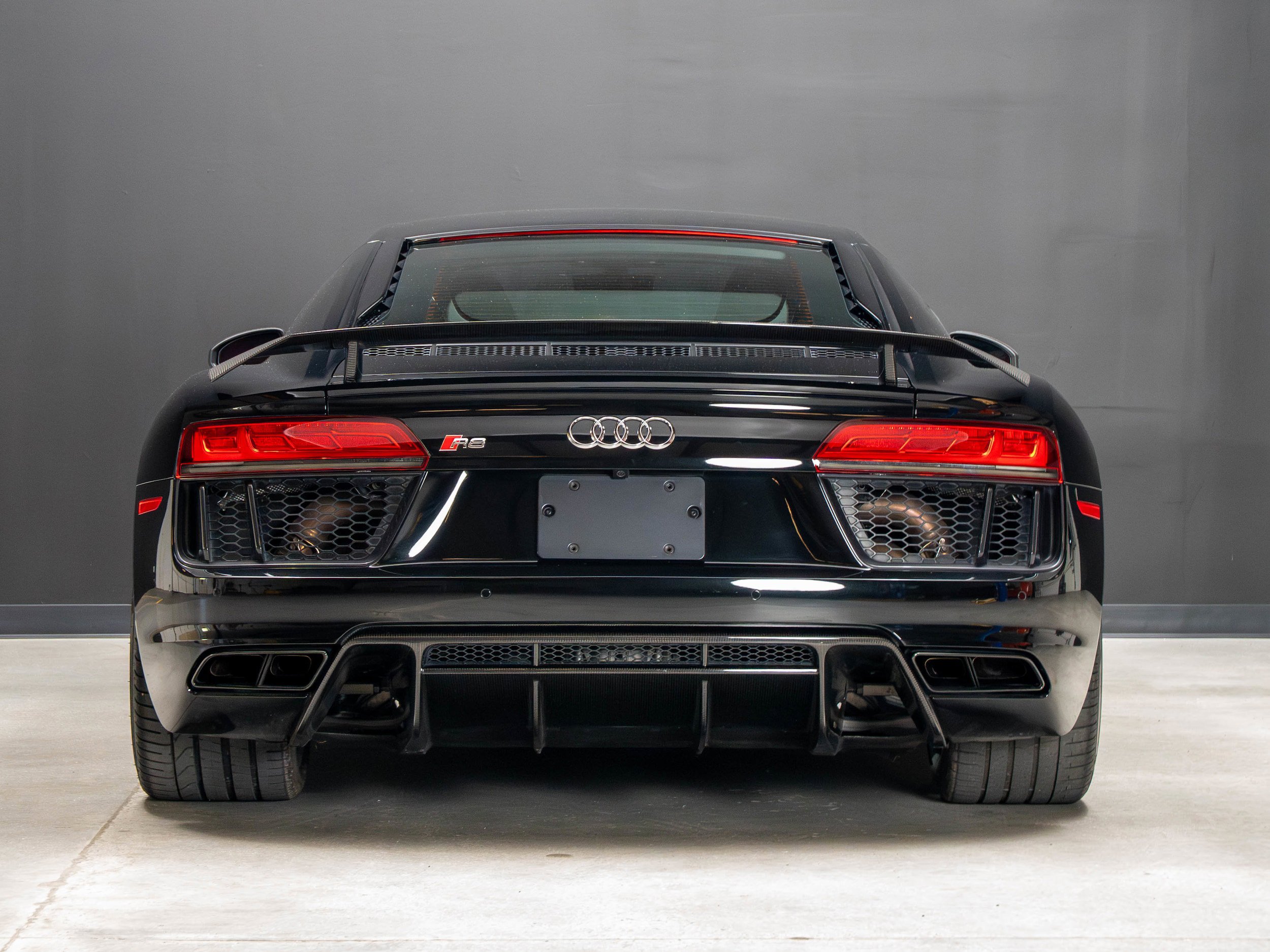 Used 2017 Audi R8 V10 plus AWD/4WD image 6
