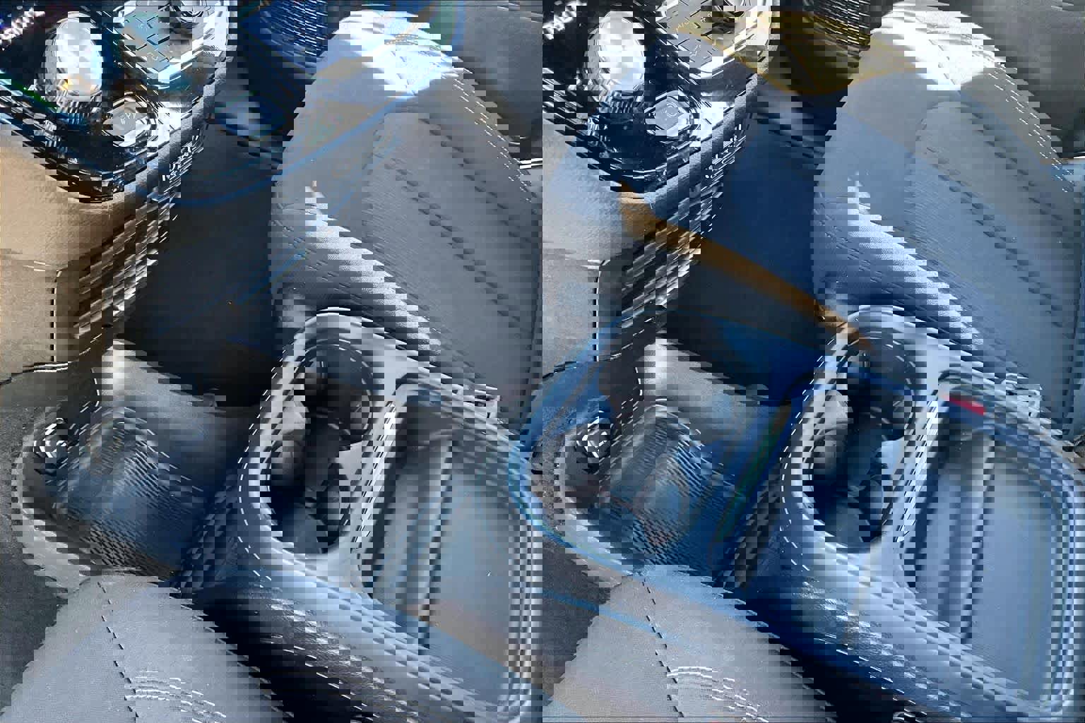 Used 2023 Chrysler Pacifica Touring image 17