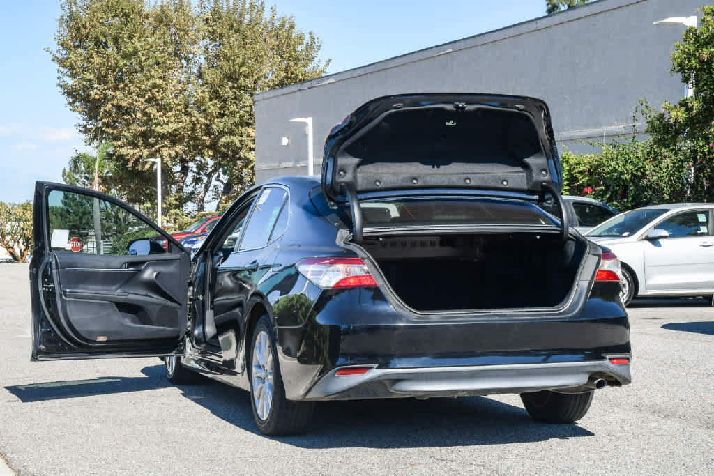 Used 2019 Toyota Camry LE FWD image 24