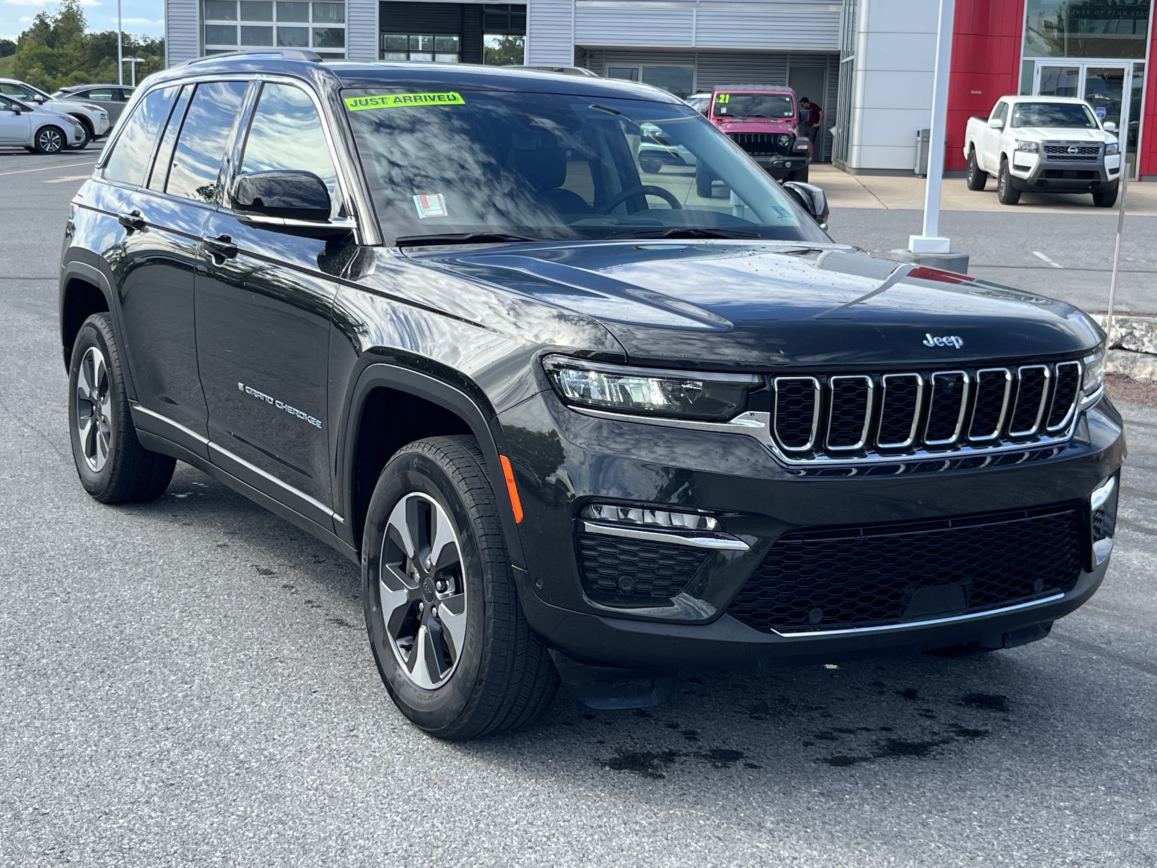 Used 2023 Jeep Grand Cherokee 4WD 4xe w/ Luxury Tech Group II