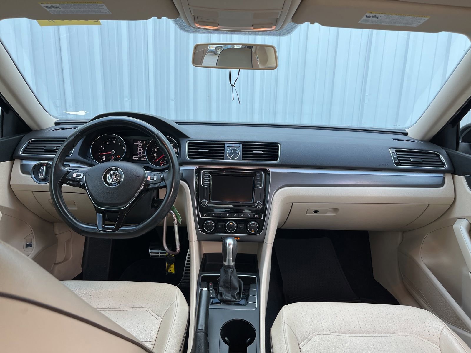 Used 2017 Volkswagen Passat 1.8T R-Line w/ R-Line Lighting Package FWD image 18