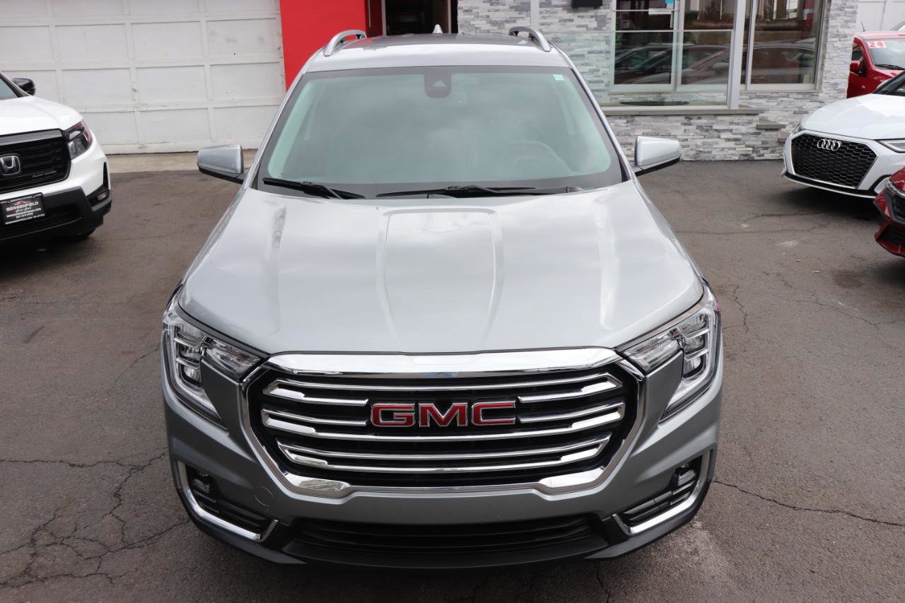 Used 2024 GMC Terrain SLT AWD/4WD image 9
