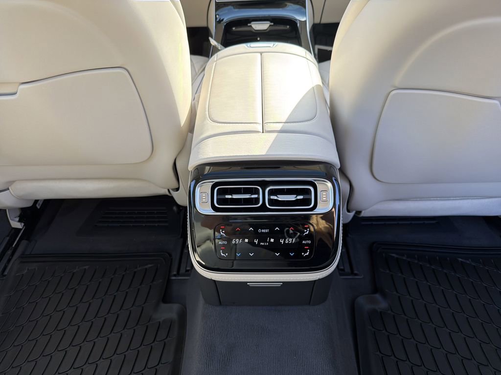 New 2026 Mercedes-Benz S 580 4MATIC Sedan image 23