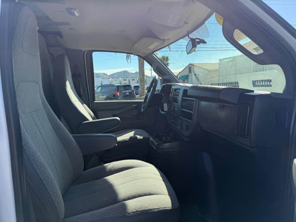 Used 2019 Chevrolet Express 2500 image 20