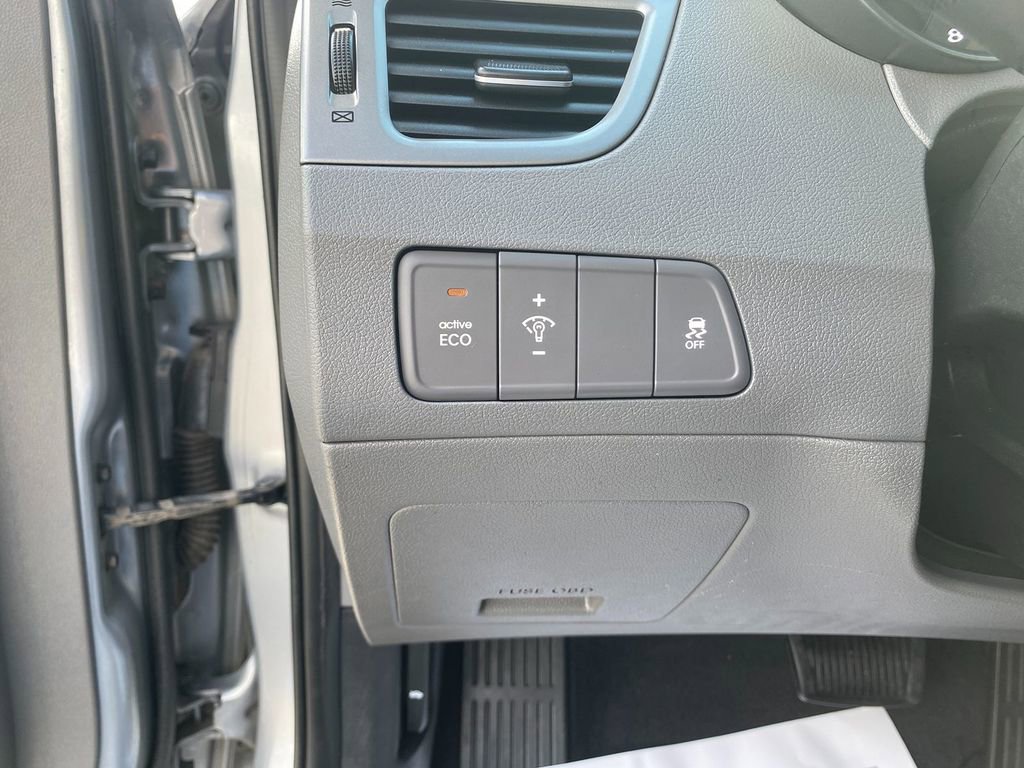 Used 2016 Hyundai Elantra SE w/ Option Group 02 image 14