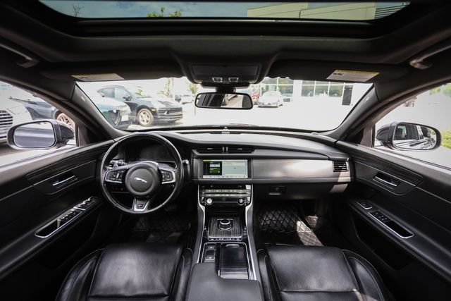 Used 2018 Jaguar XF S AWD/4WD image 49