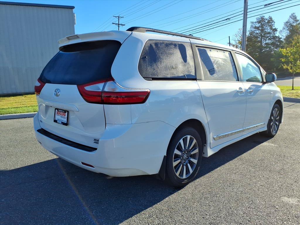 Used 2018 Toyota Sienna XLE AWD/4WD image 4