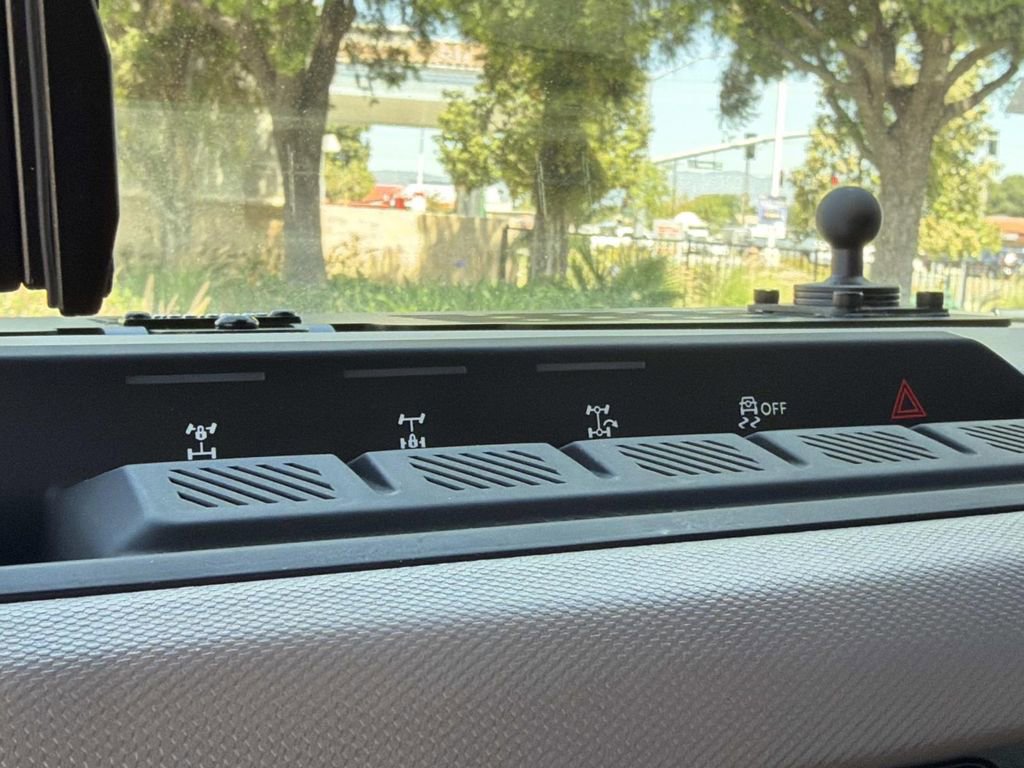 Used 2022 Ford Bronco Wildtrak image 28