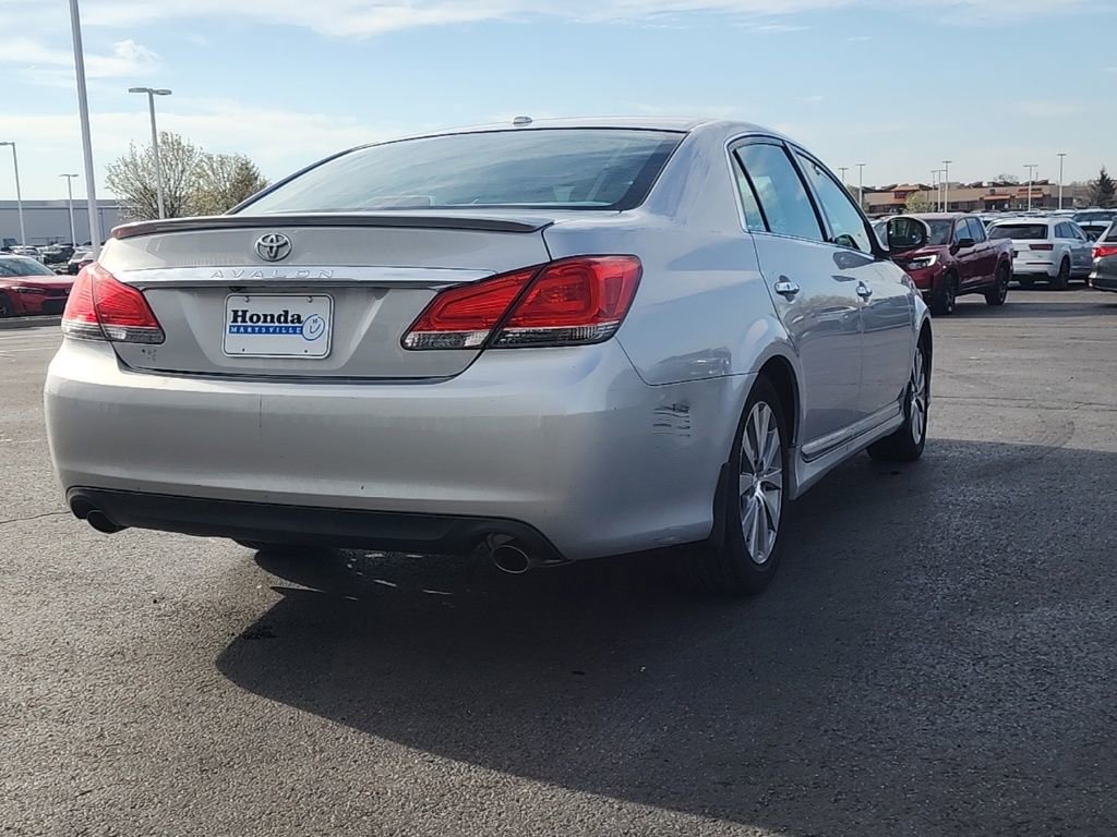 Used 2012 Toyota Avalon Limited image 7