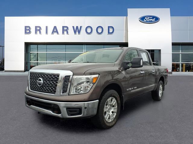 Used 2018 Nissan Titan SV w/ SV Convenience Package