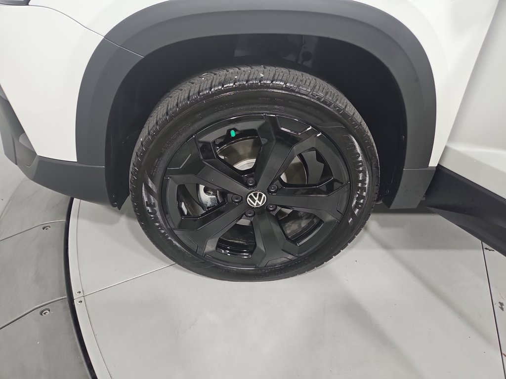 Certified 2026 Volkswagen Taos SE AWD/4WD image 25