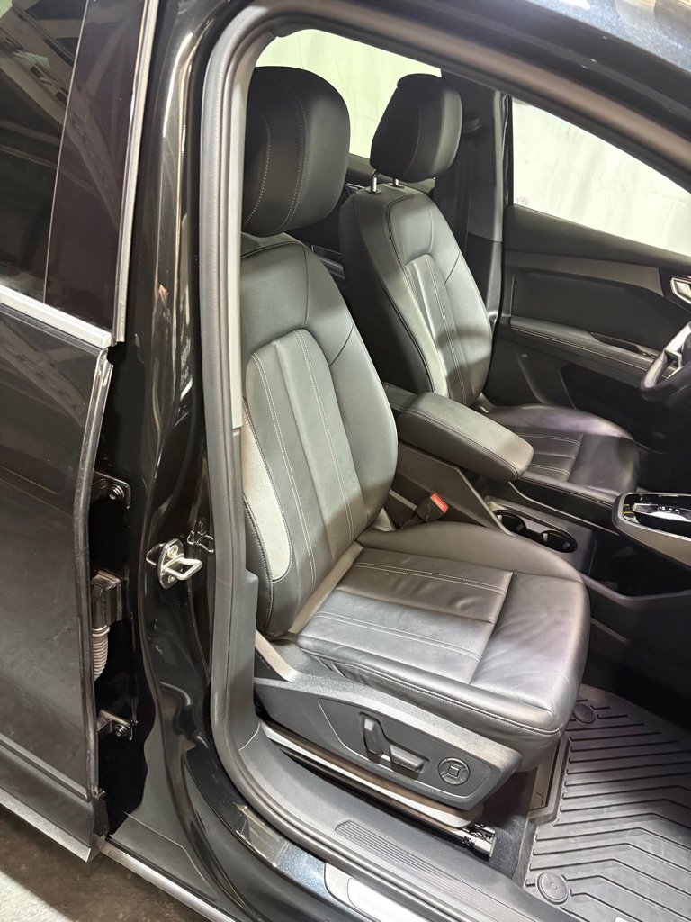 Used 2022 Audi Q4 e-tron Premium w/ Convenience Package image 13