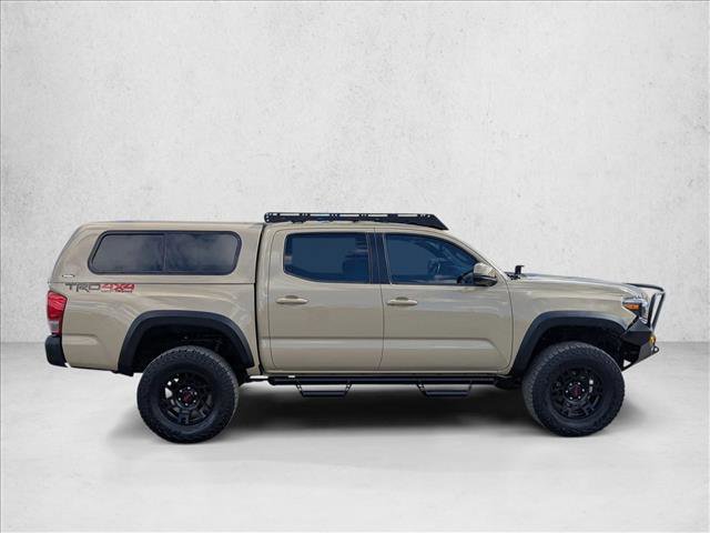 Used 2016 Toyota Tacoma TRD Off-Road image 4
