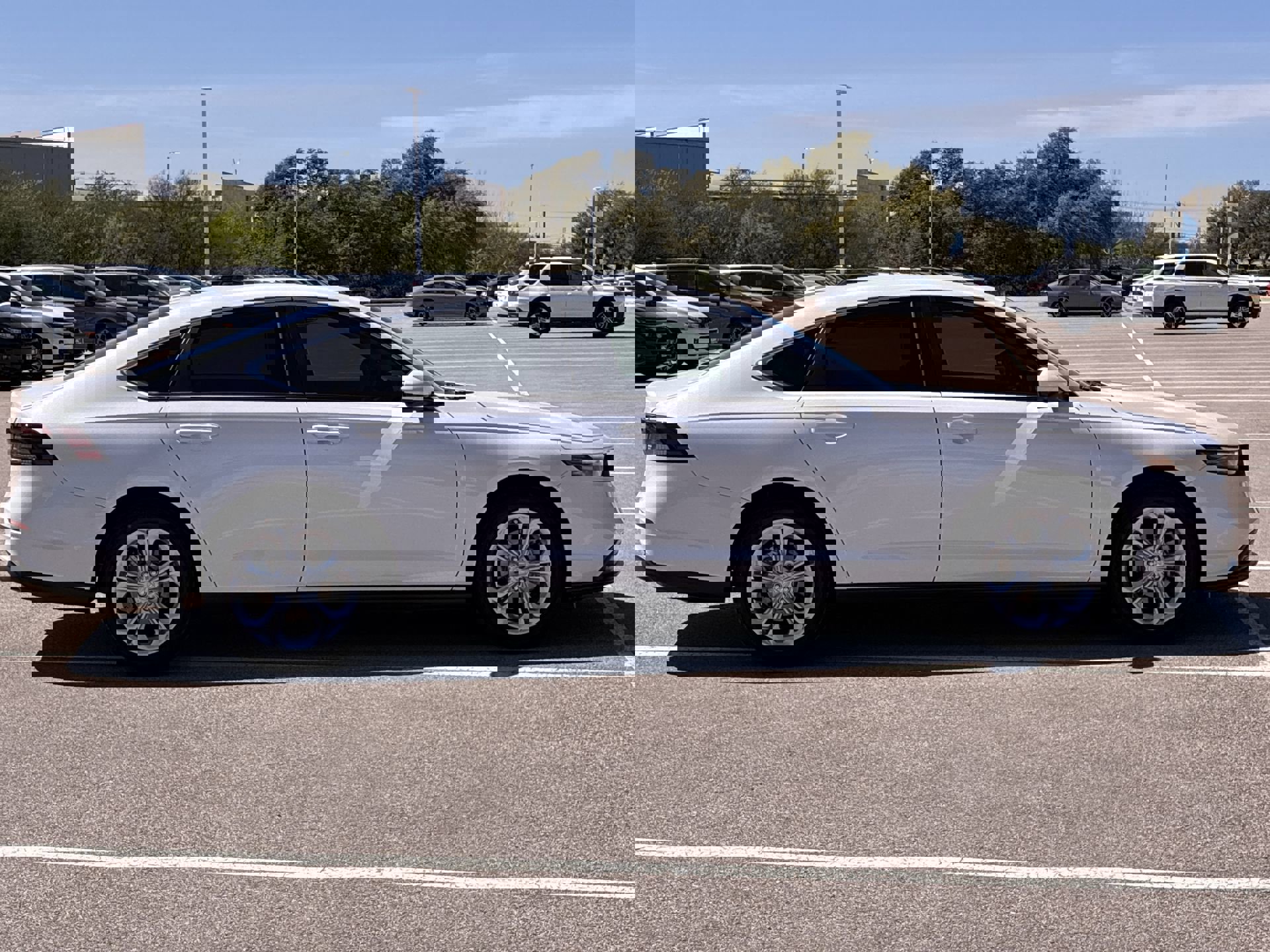 Certified 2025 Honda Accord LX image 7